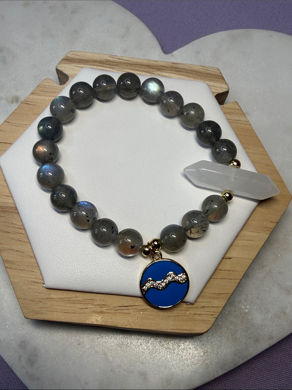 Flashy Labradorite Aquarius zodiac Bracelet with Clear Quartz Point